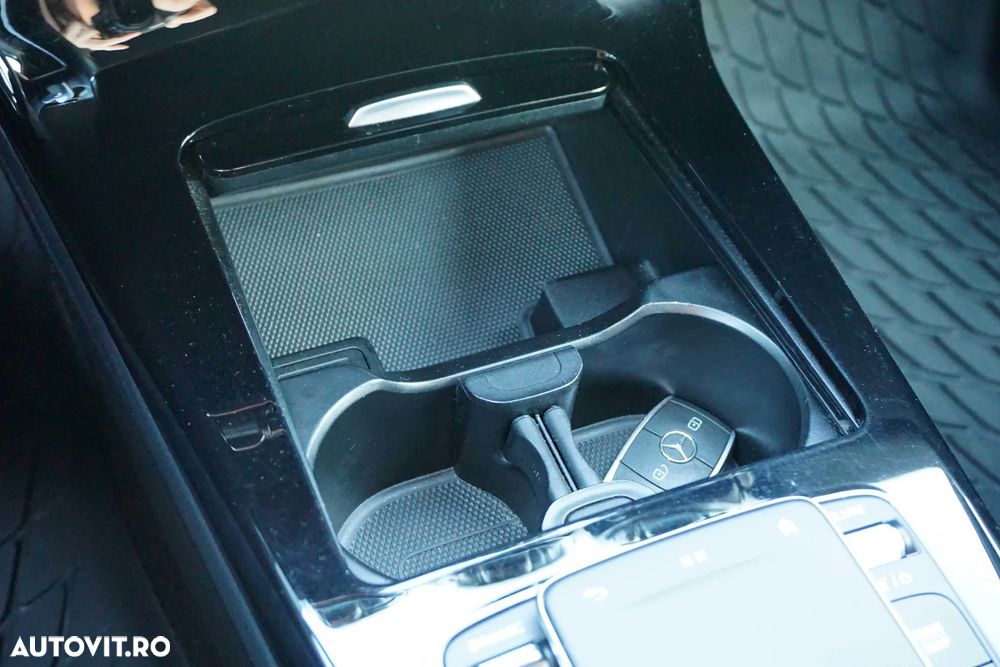 Mercedes-Benz A 250 e Aut. - 36