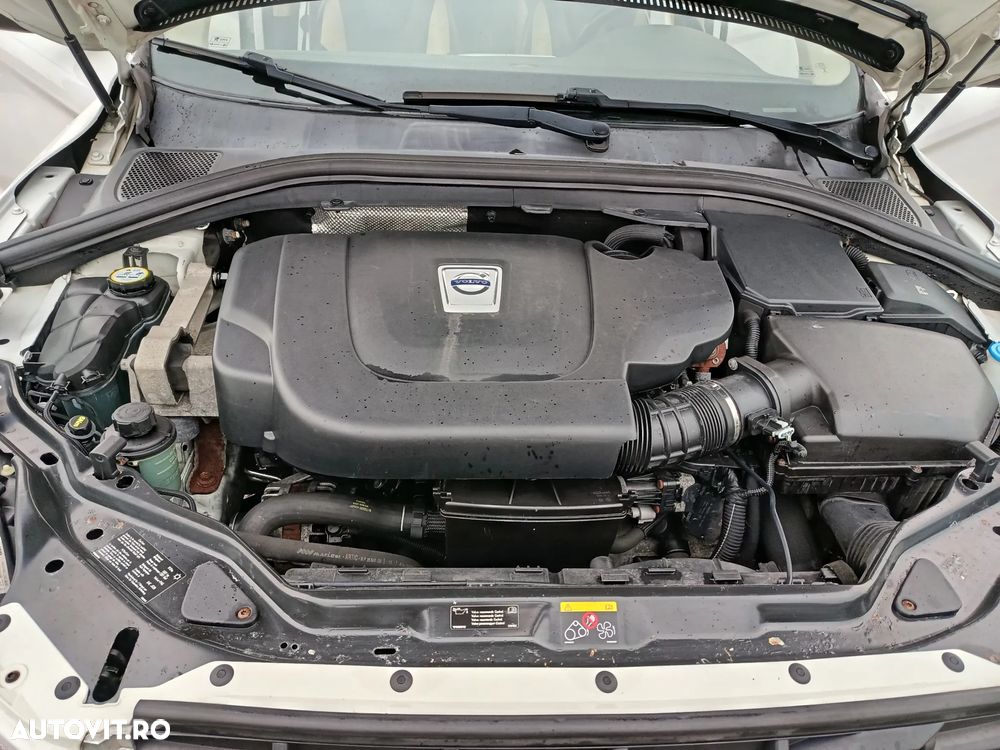 Volvo XC 60 D3 Aut. R Design - 17