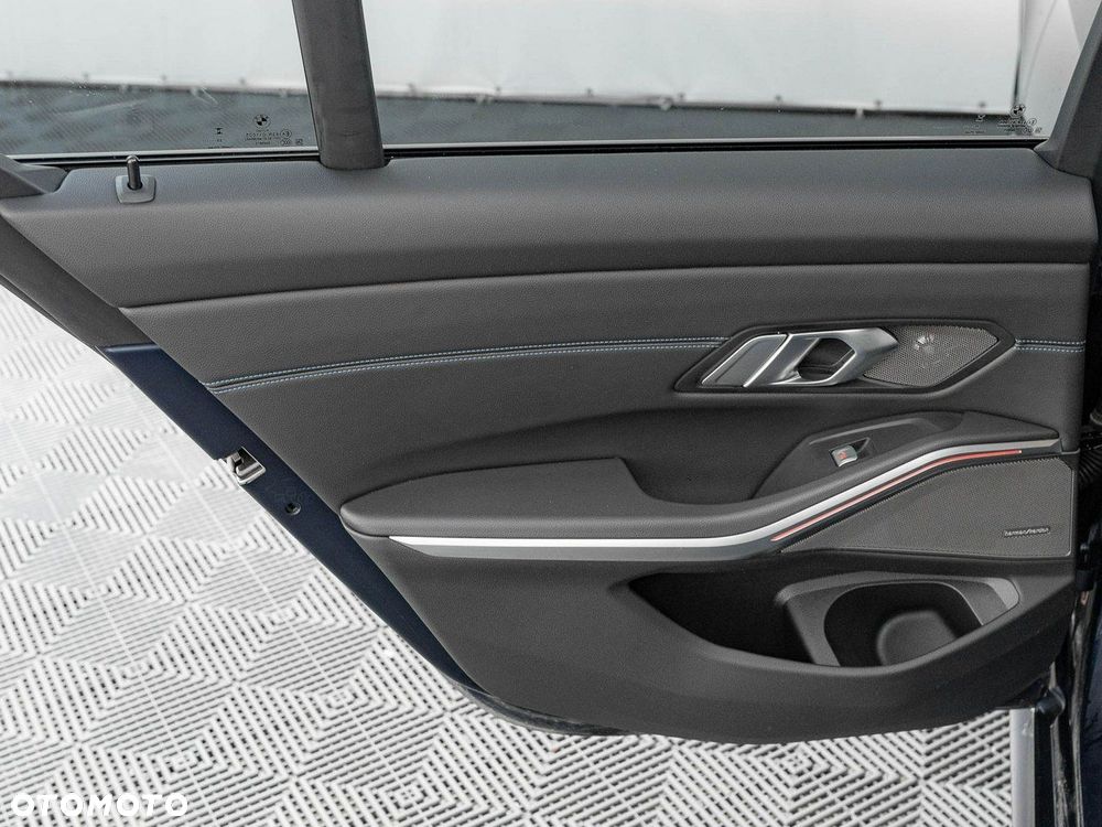 BMW Seria 3 M340i xDrive sport - 21