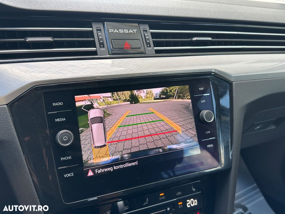 Volkswagen Passat - 21