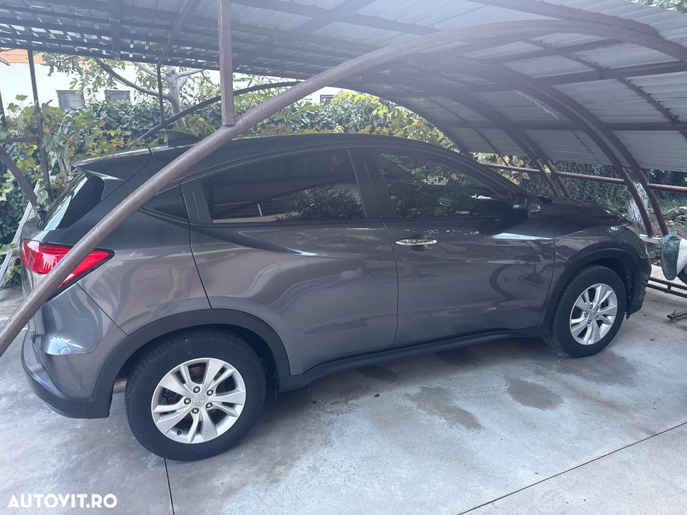 Honda HR-V 1.5 i-VTEC 4x2 CVT Executive - 1