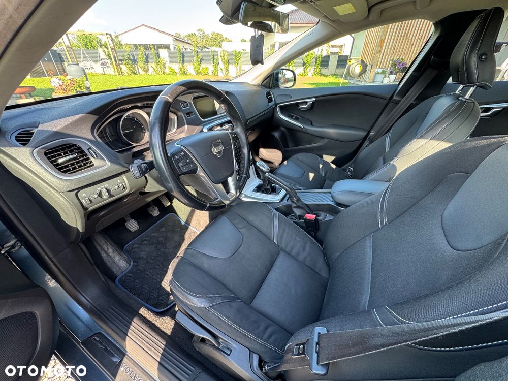 Volvo V40 D2 Momentum - 8