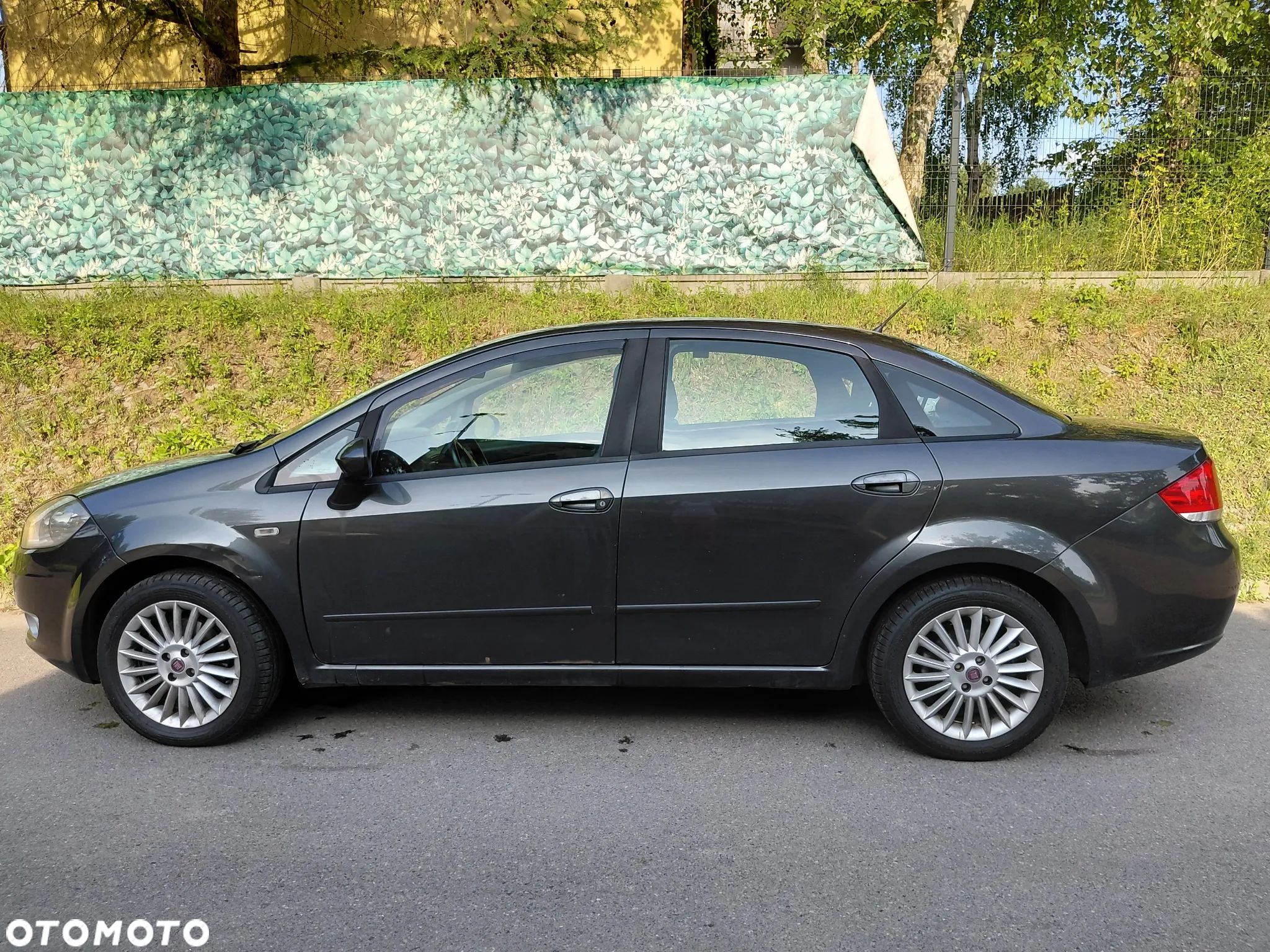 Fiat Linea 1.4 T-Jet 16V Emotion - 1