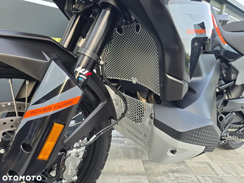 KTM Adventure 890 - 17