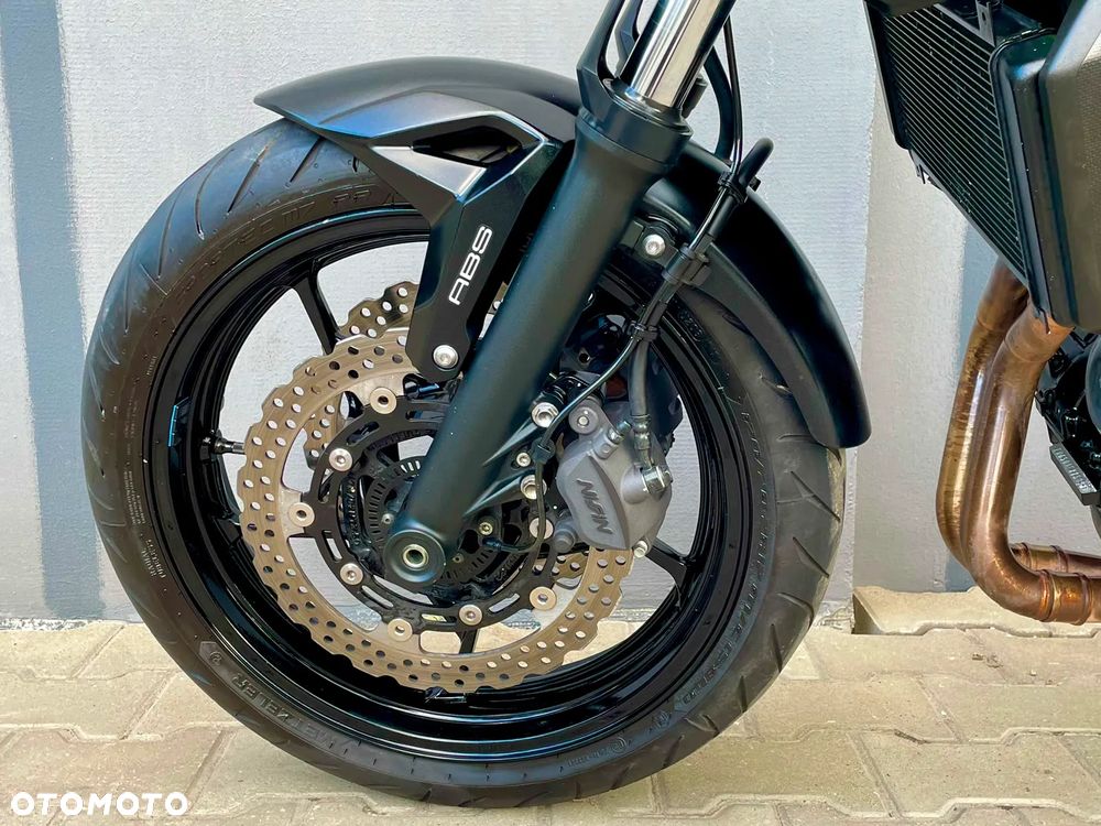 Kawasaki Z 650 - 10