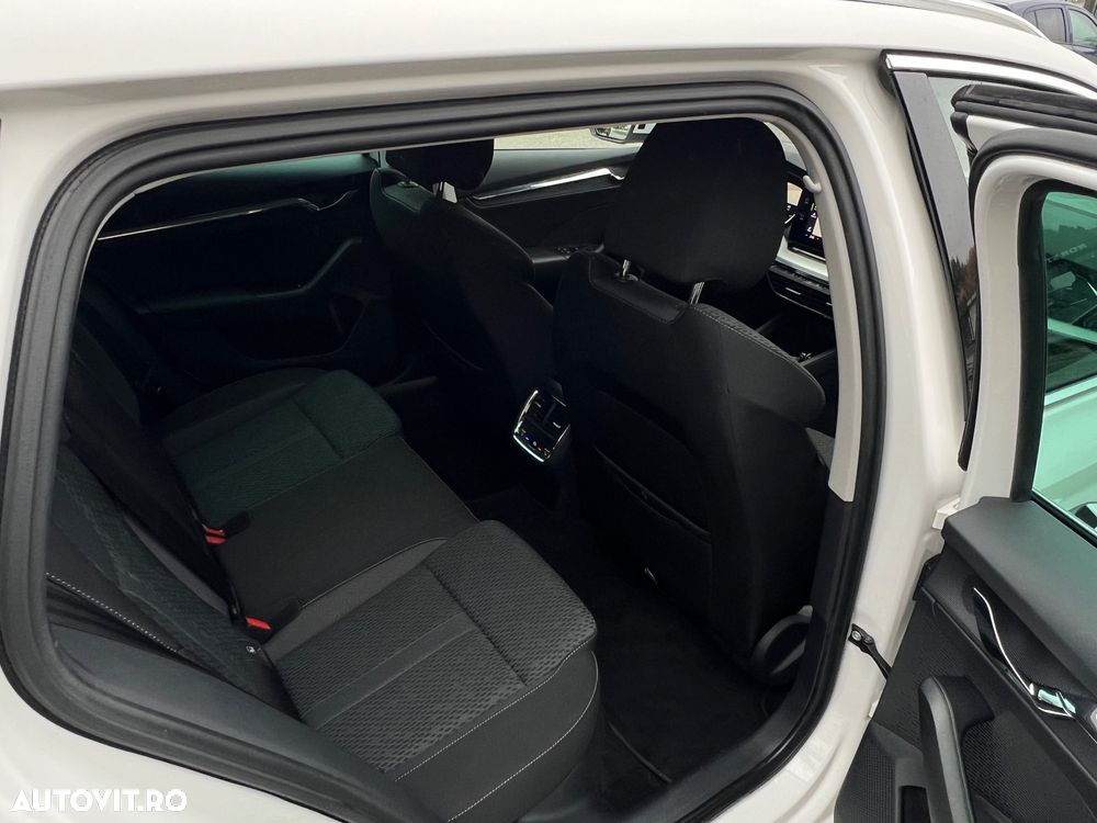 Skoda Octavia Combi 2.0 TDI DSG Style - 9