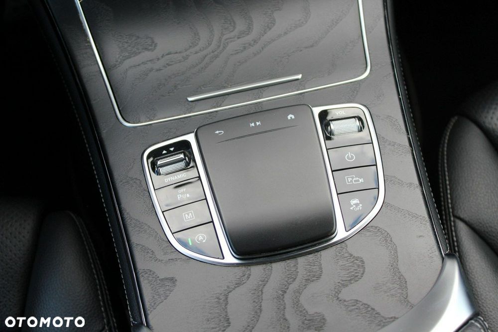 Mercedes-Benz GLC - 18