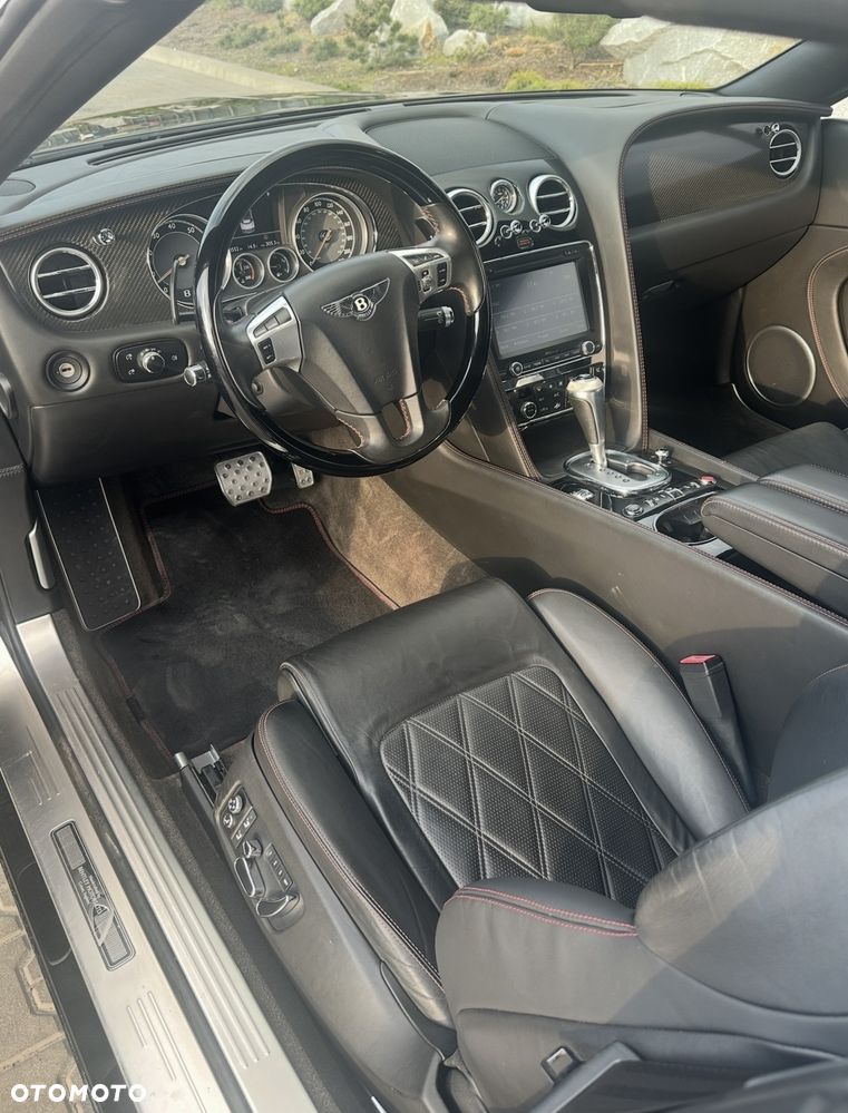 Bentley Continental GT - 12
