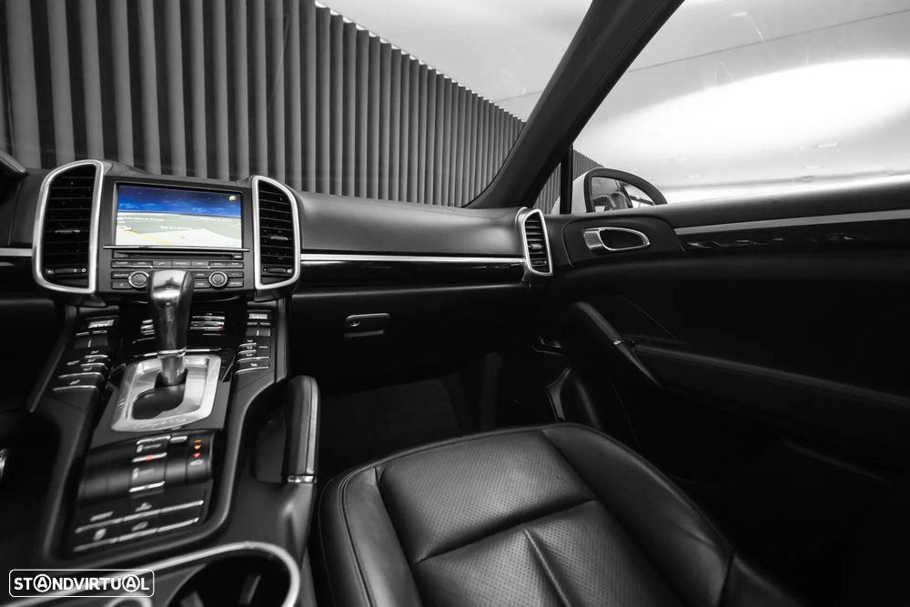 Porsche Cayenne S - 15