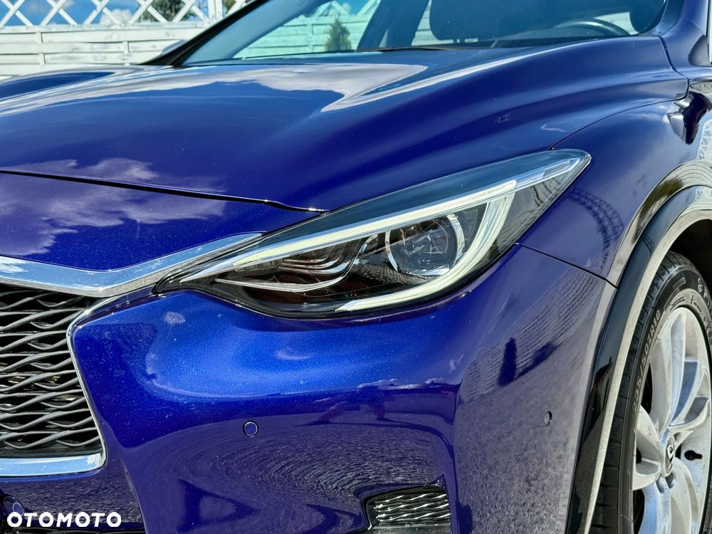 Infiniti Q30 1.6t Premium Tech - 20