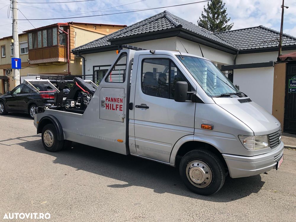 Mercedes-Benz Sprinter - 1