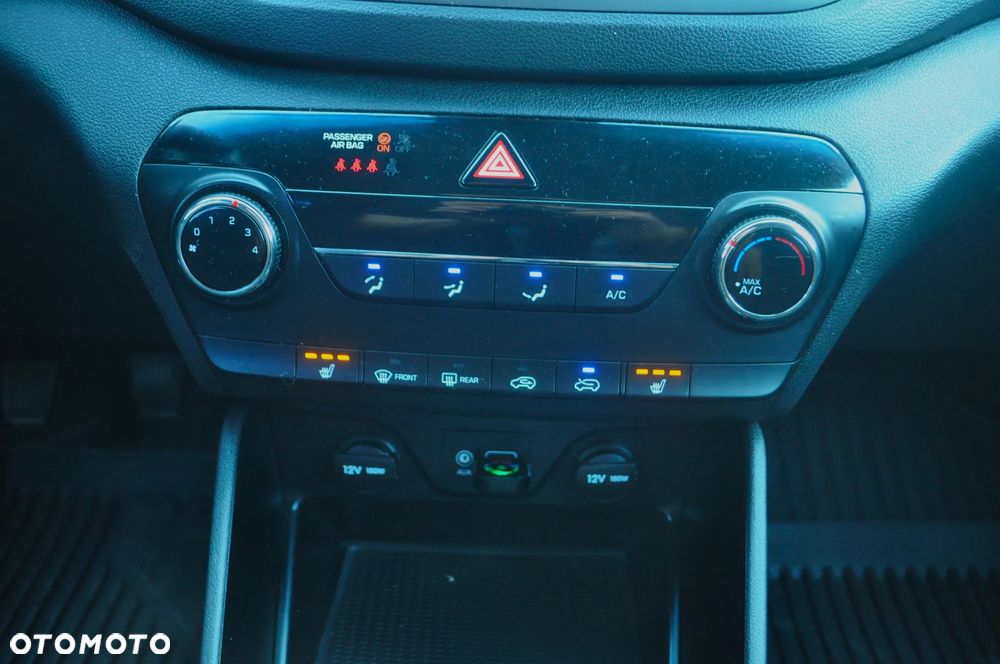 Hyundai Tucson blue 1.6 GDi 2WD Navi - 21
