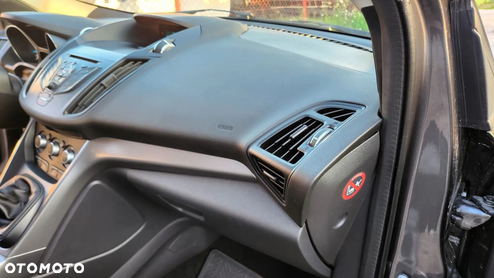 Ford Kuga - 17