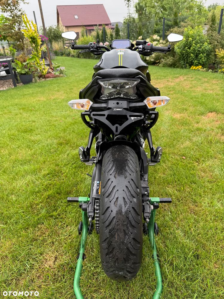 Kawasaki Z 650 - 15