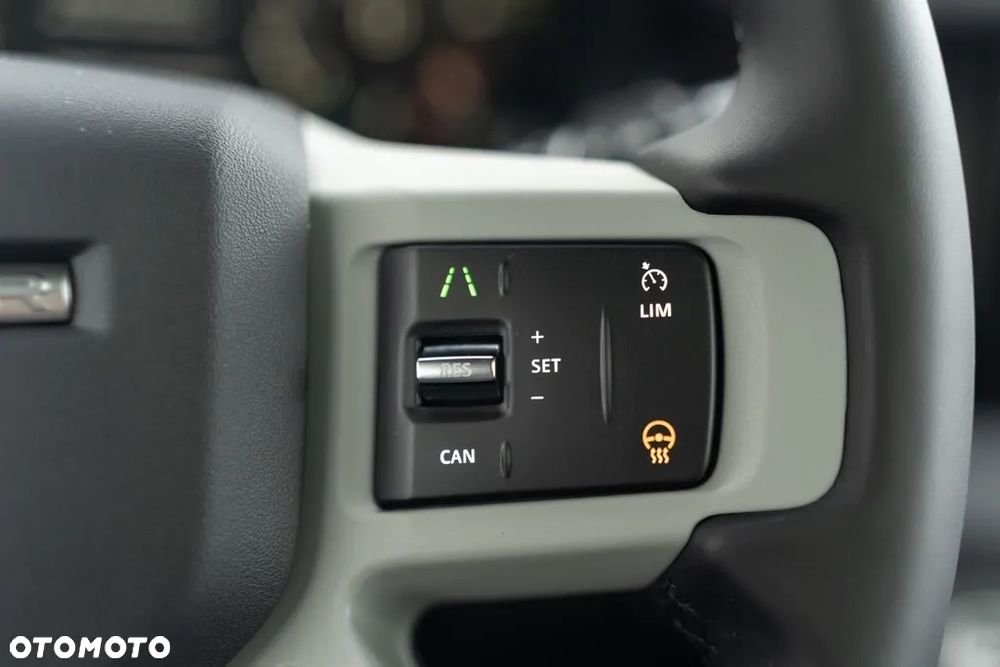 Land Rover Defender 3.0 D300 mHEV X-Dynamic SE - 10