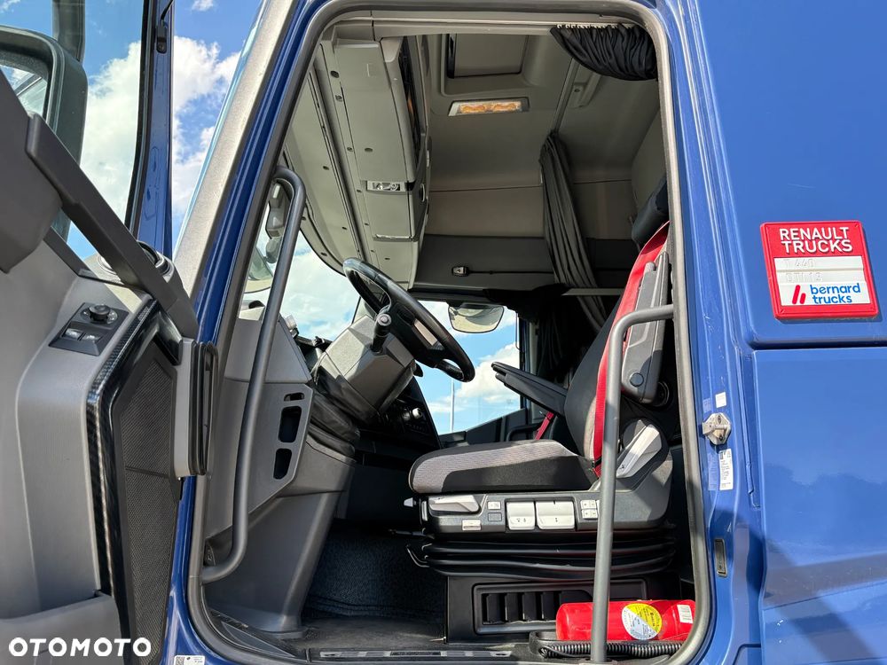 Renault T440 - 11