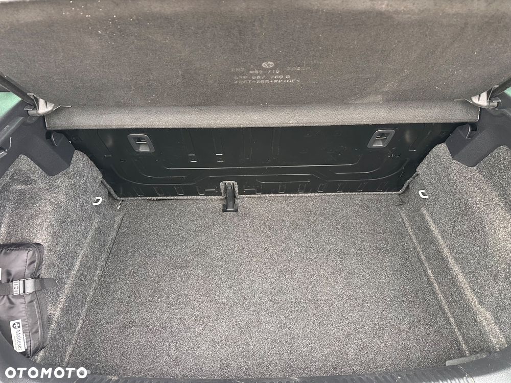 Volkswagen Polo - 13