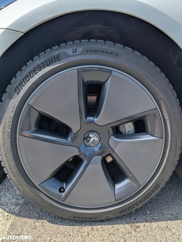 TESLA Model 3 2022 — imagine 9