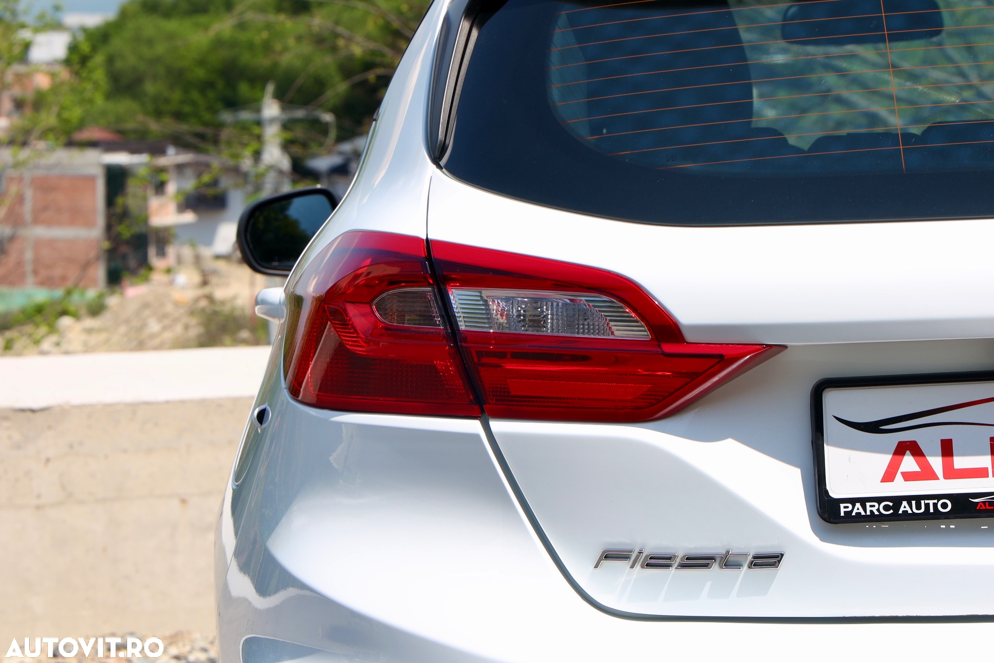 Ford Fiesta 1.0 EcoBoost Powershift Trend - 35