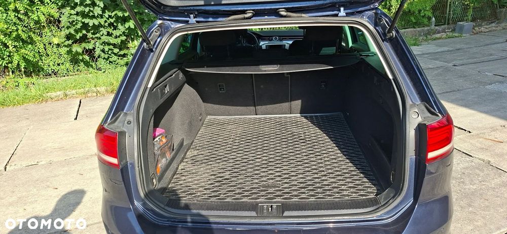 Volkswagen Passat - 9