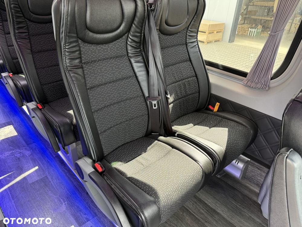 Mercedes-Benz Sprinter 519 3.0 V6 24 miejsca turystyczny - 21