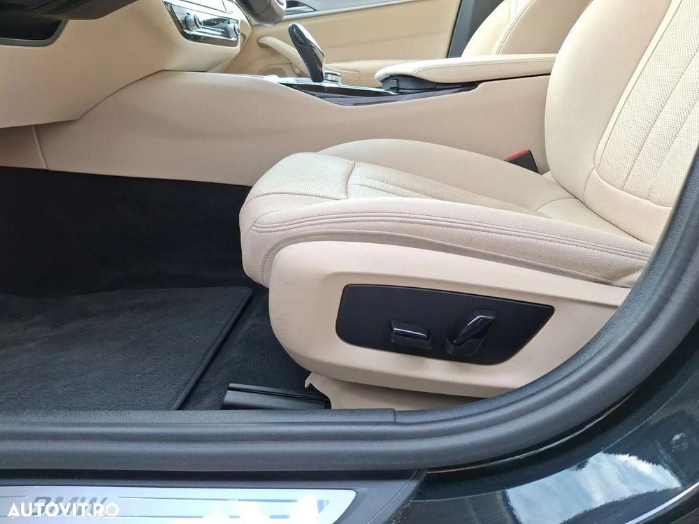 BMW Seria 5 518d AT MHEV - 26