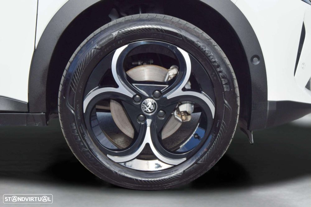 Alfa Romeo Junior 1.2 Sport Speciale eDCT6 - 40