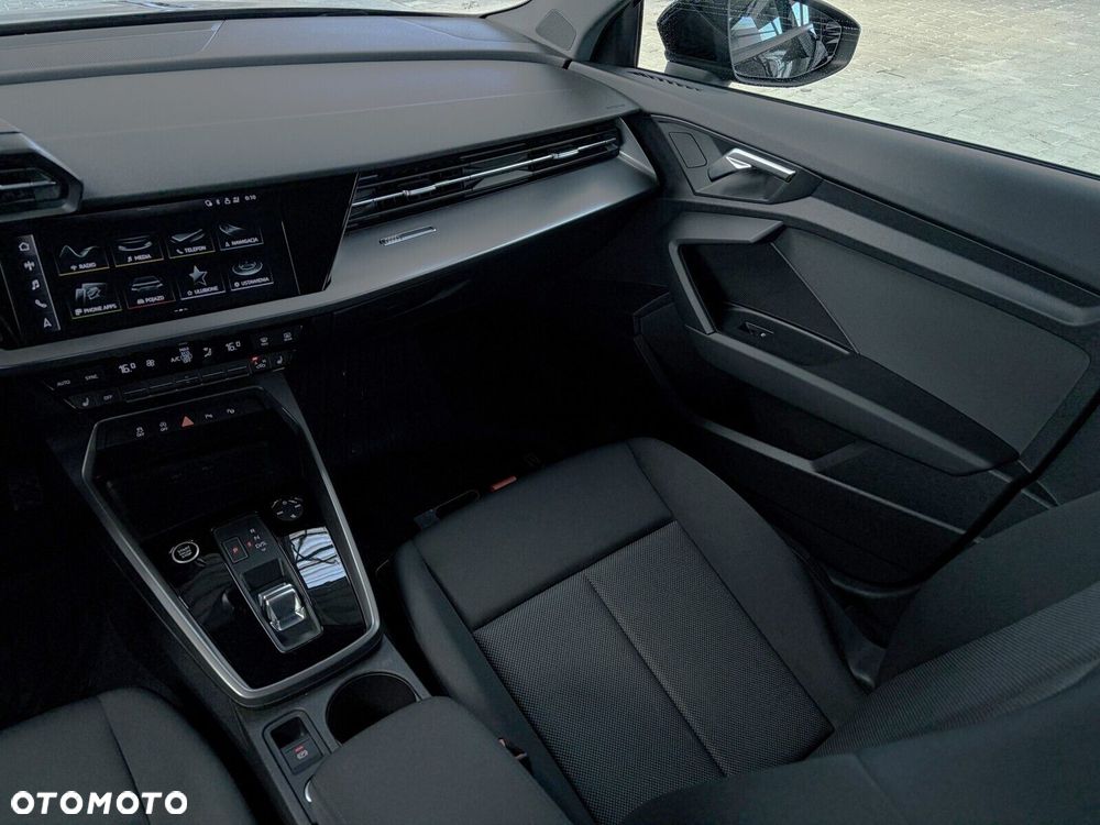 Audi A3 Sportback - 16