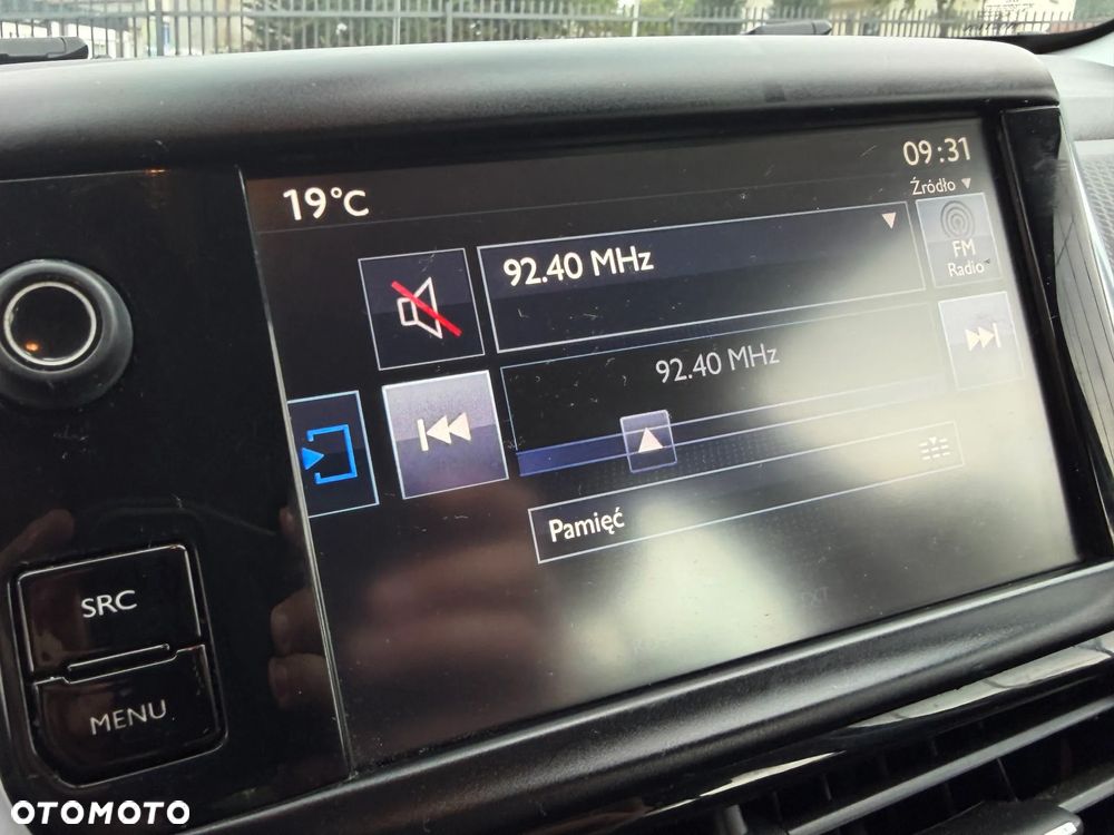 Peugeot 2008 - 5