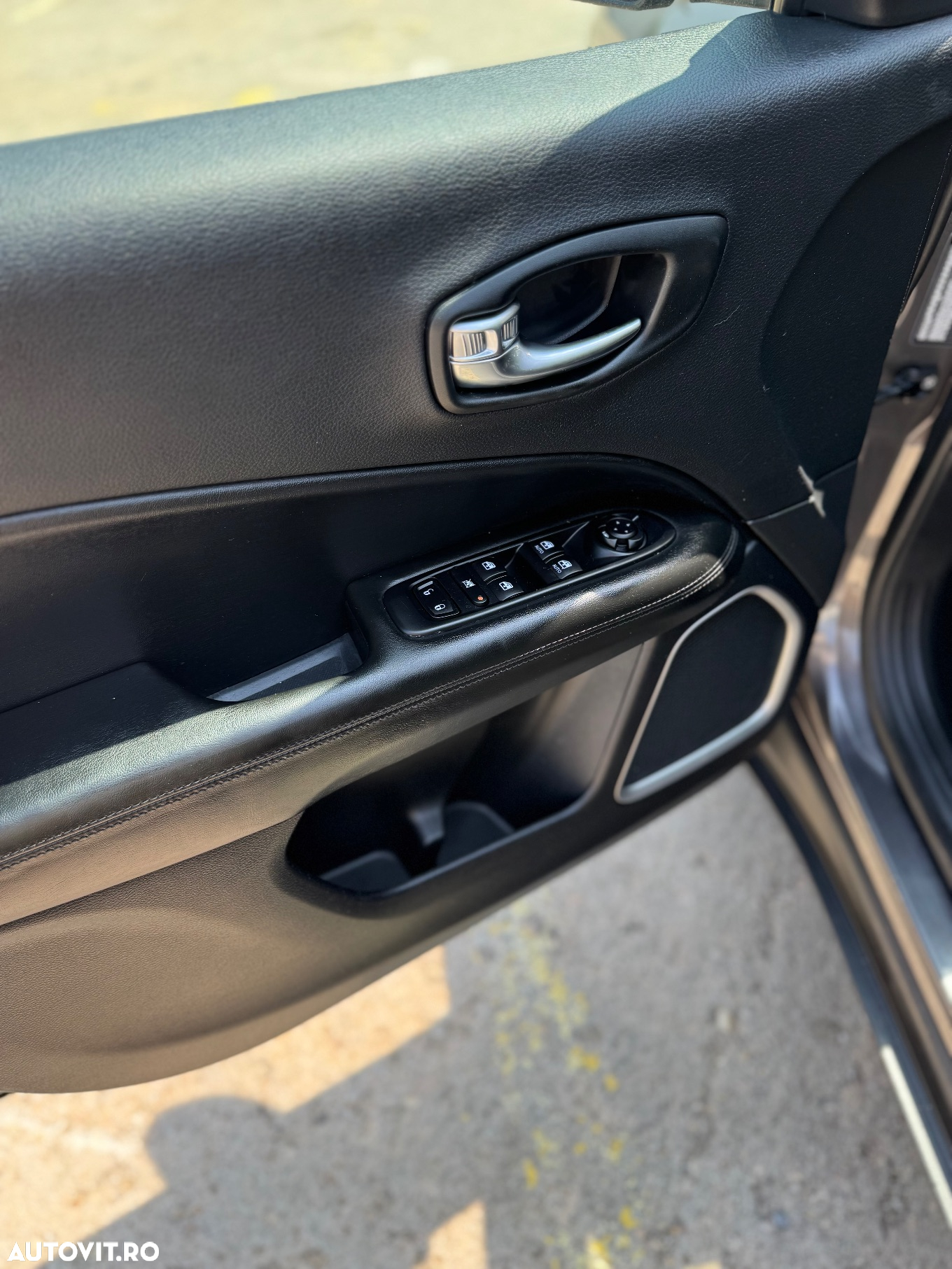 Jeep Compass - 14