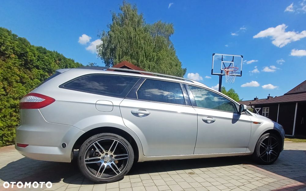 Ford Mondeo - 8