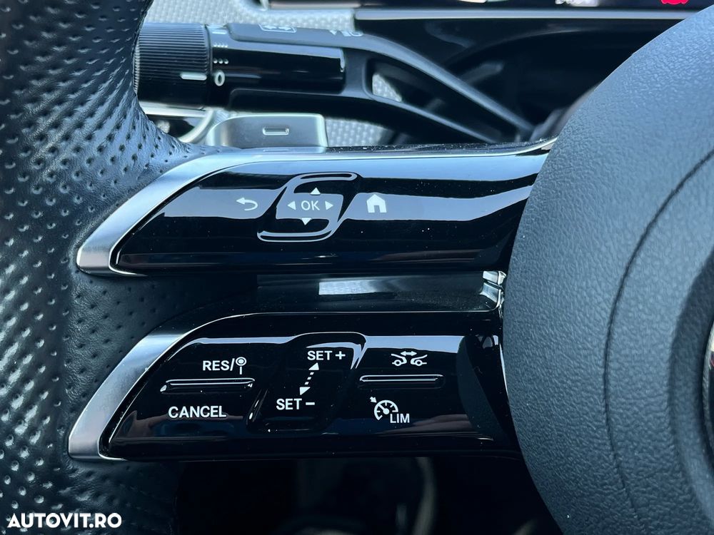 Mercedes-Benz E 220 d 4MATIC MHEV - 16