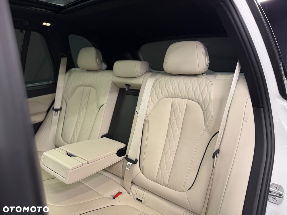 BMW X5 xDrive40d mHEV - 14