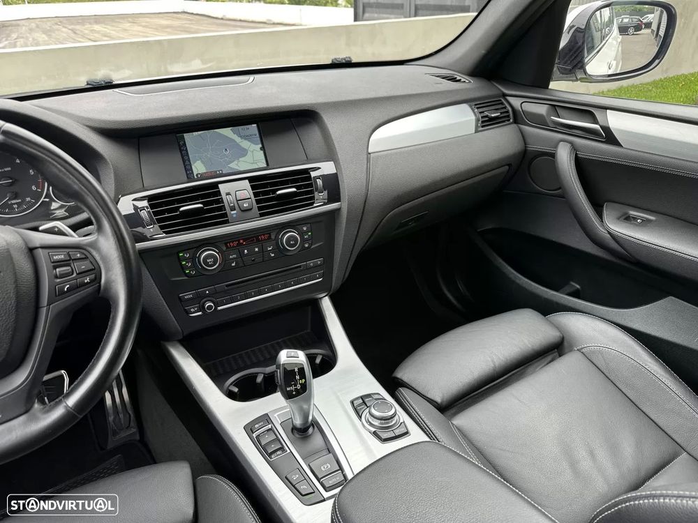 BMW X3 20 d xDrive Pack M Auto — fotografia 32