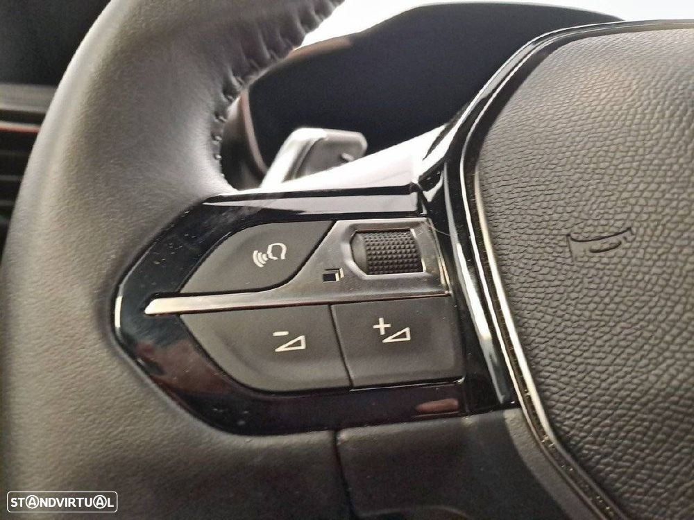 Peugeot 2008 1.2 Hybrid Allure e-DCS6 - 16