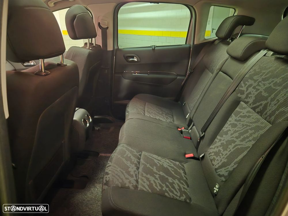 Peugeot 3008 1.6 HDi Sport - 28