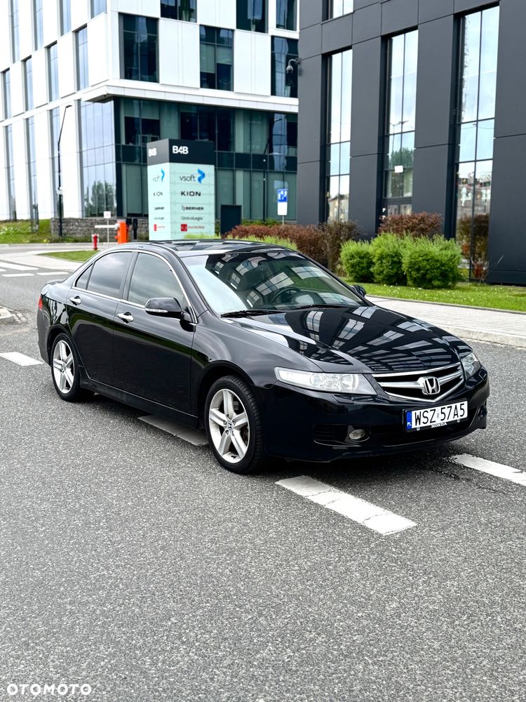 Honda Accord 2.0 i Executive - 1