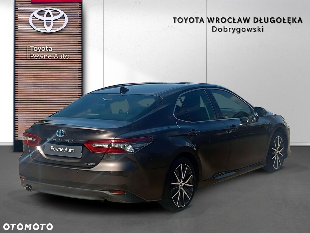 Toyota Camry 2.5 Hybrid Executive CVT - 6