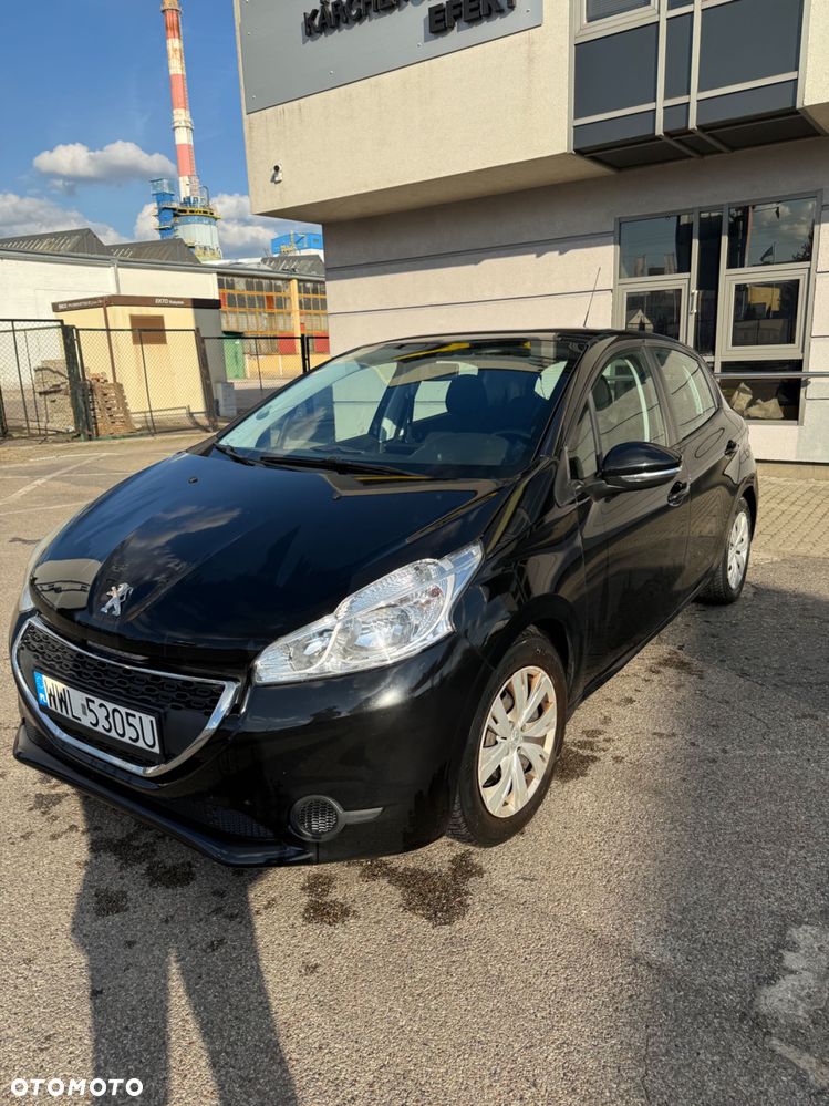 Peugeot 208 - 1