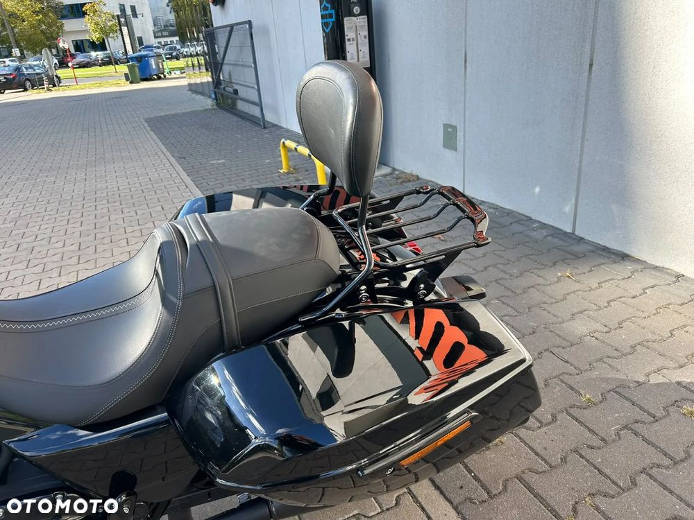 Harley-Davidson Touring Road Glide - 20