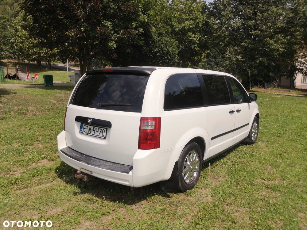 Dodge Caravan - 8