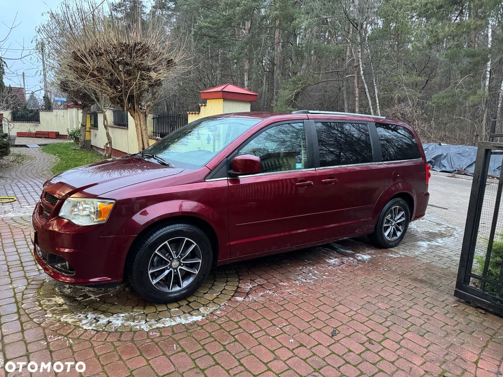 Dodge Grand Caravan - 4
