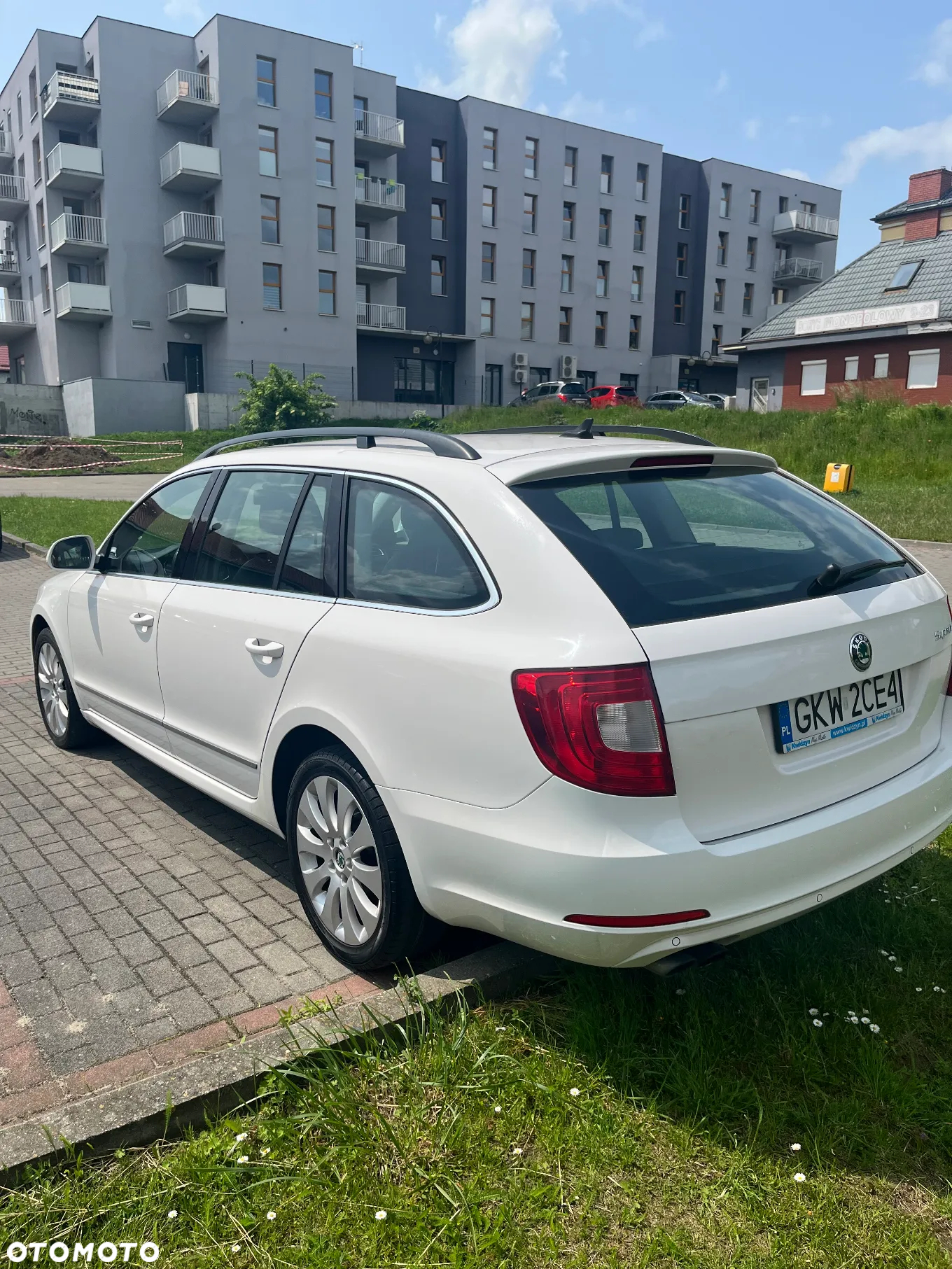 Skoda Superb Combi 2.0 TDI PD DSG Ambition - 3