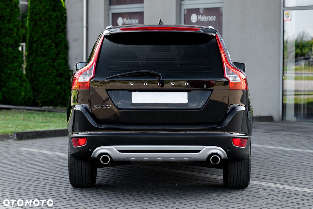 Volvo XC 60 D4 AWD Geartronic RDesign - 8