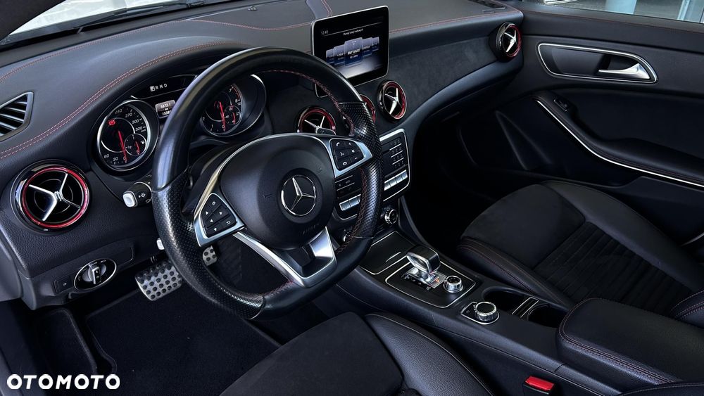 Mercedes-Benz CLA - 10