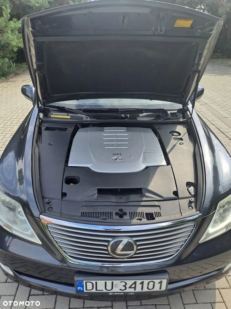 Lexus LS - 18
