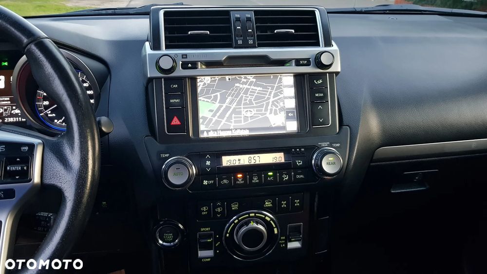 Toyota Land Cruiser 2.8 D-4D Automatik Executive - 32