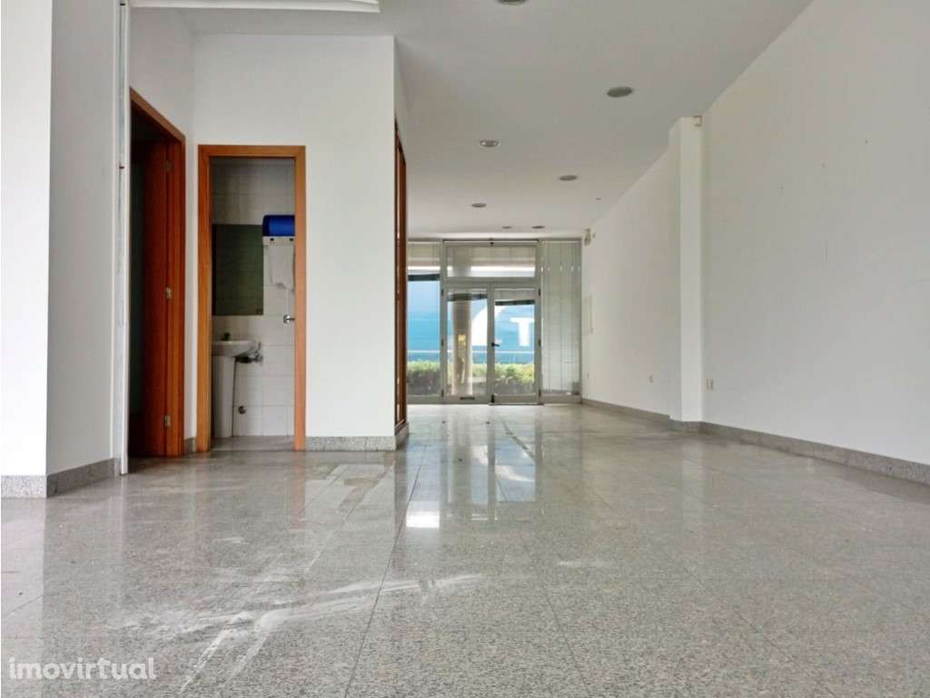 Loja com 81m2 no coração da Trofa - Grande imagem: 2/3