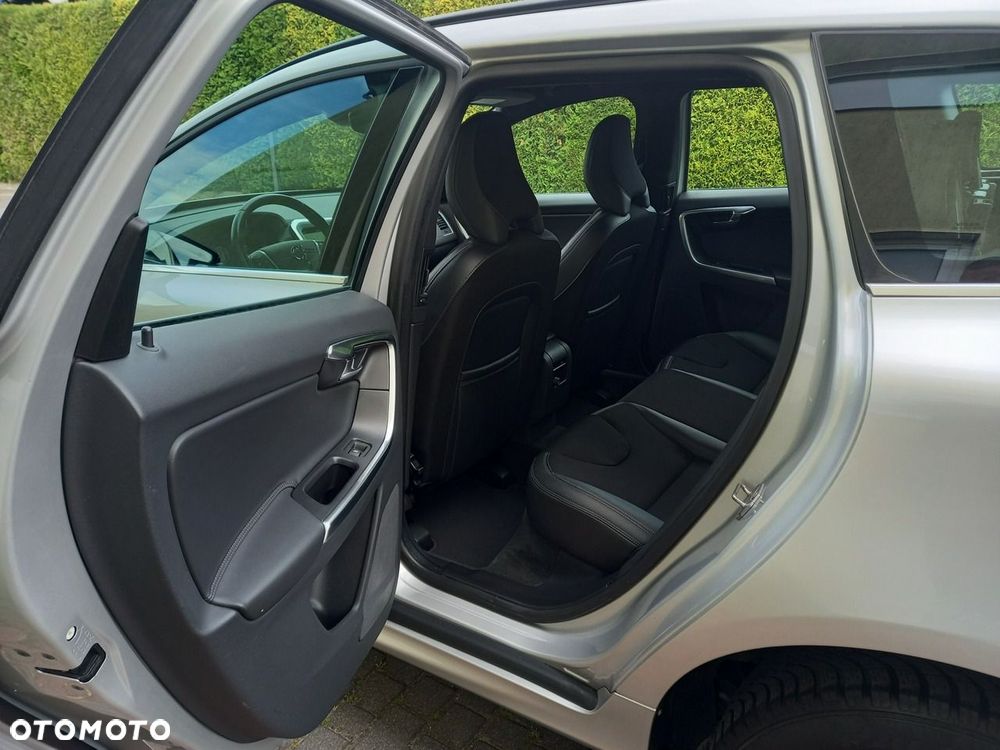 Volvo XC 60 D4 Summum - 28