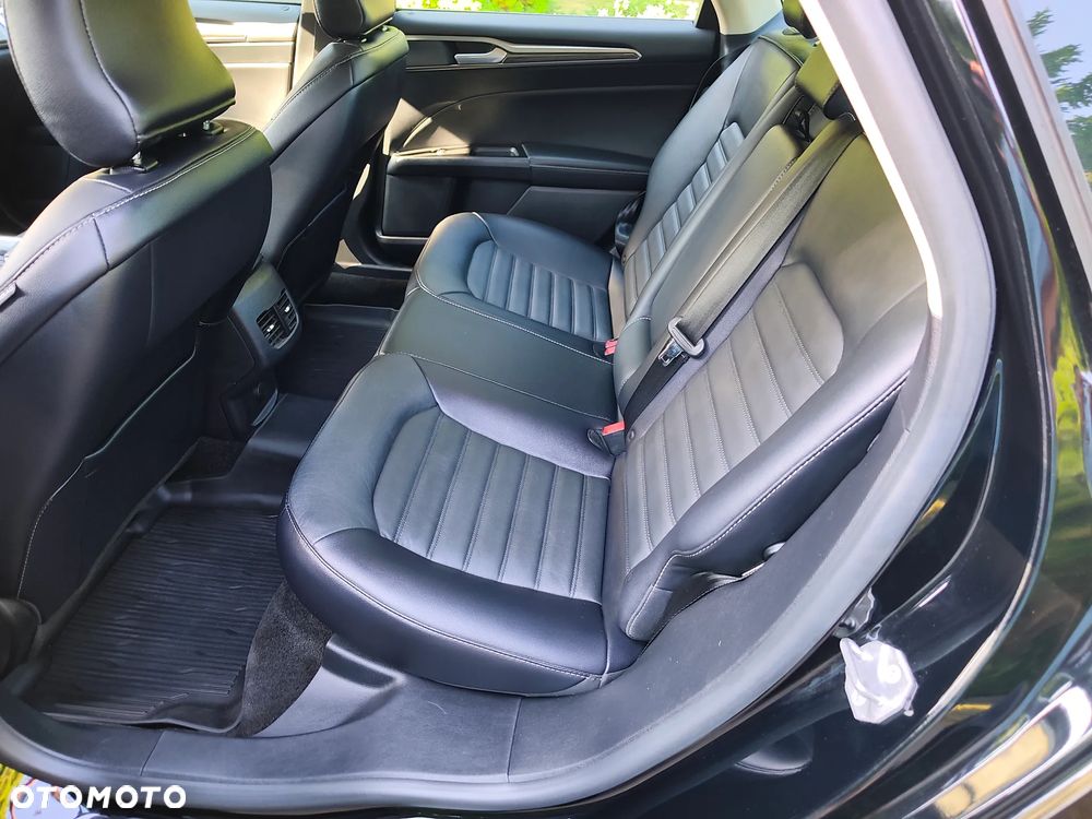 Ford Fusion 2.0 EcoBoost Titanium - 9